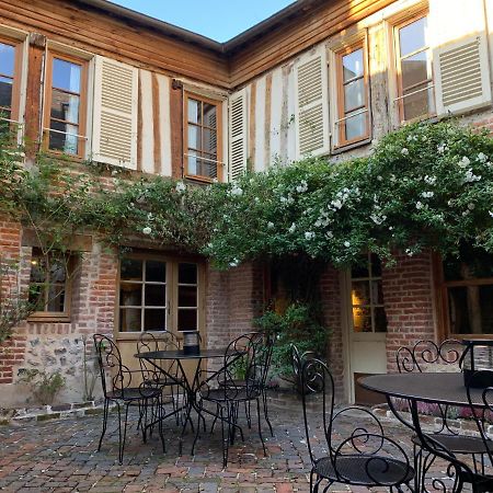 Bed and Breakfast L'Ecole Des Demoiselles Онфлёр Экстерьер фото